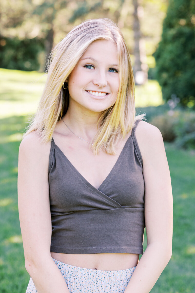 Anika Senior Session Wayzata Comfort & Cashmere Images-2664