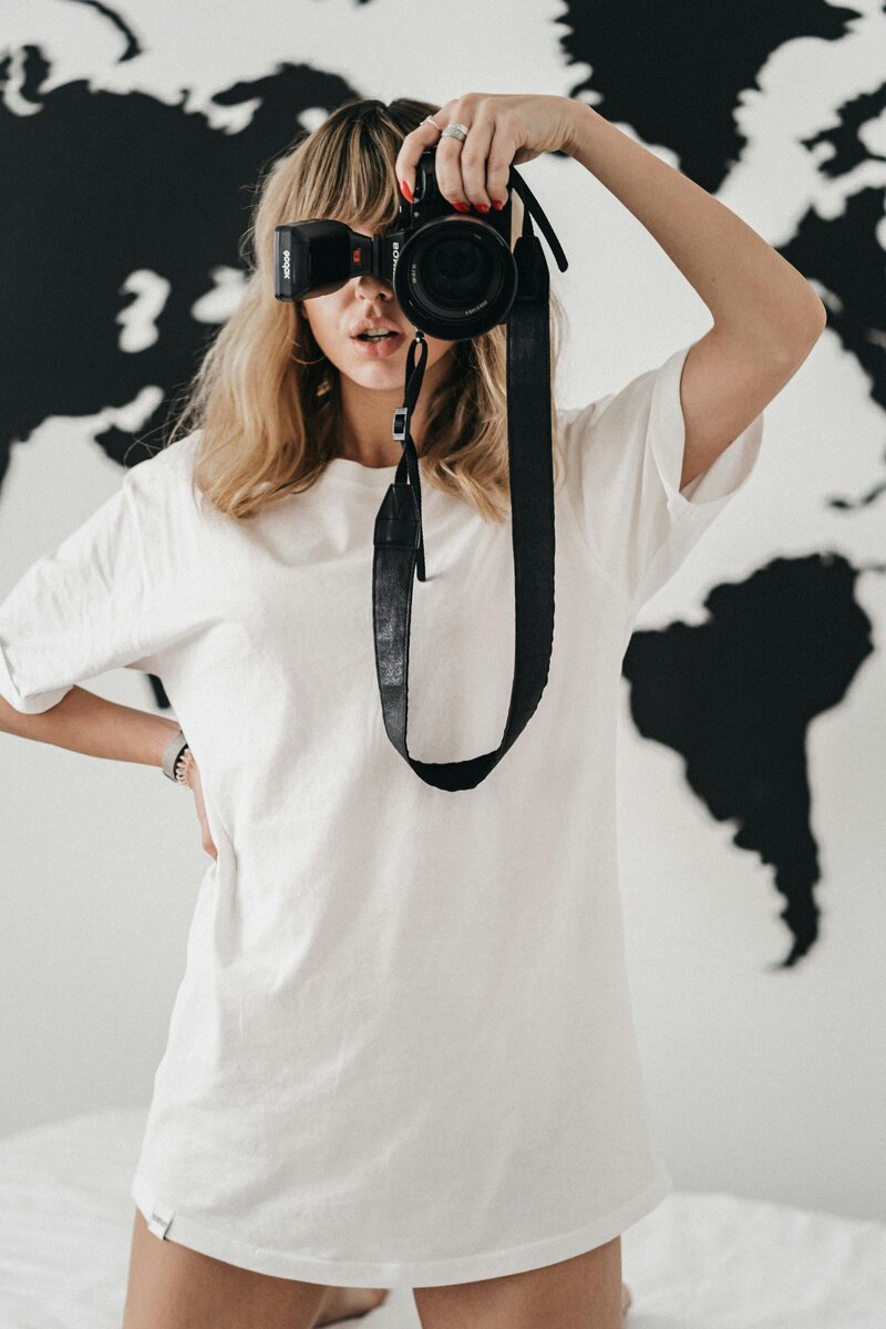 Studio Photographer 4