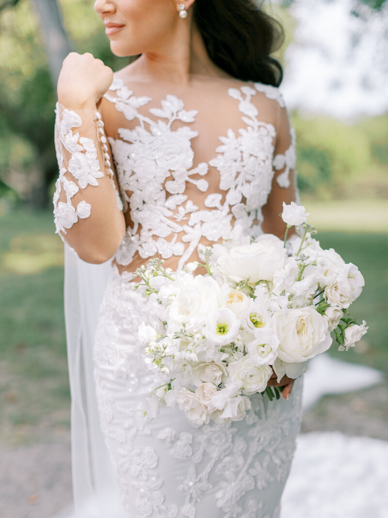 toronto-wedding-photographer-richelle-hunter-michael-bianca-liuna-station-Kendon Design Co. GTA Niagara Florist Wedding Planner-414