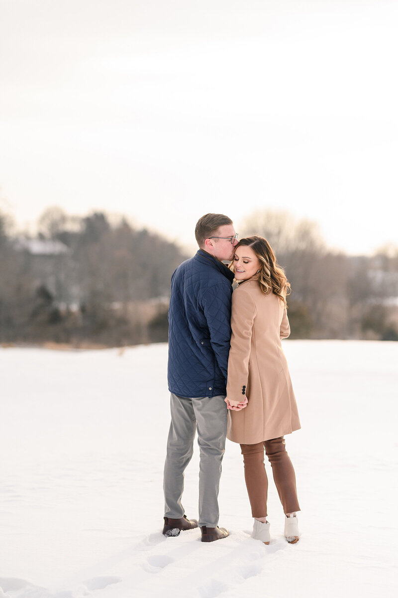 carriage-house-lac-la-belle-engagement-winter-the-paper-elephant-0025