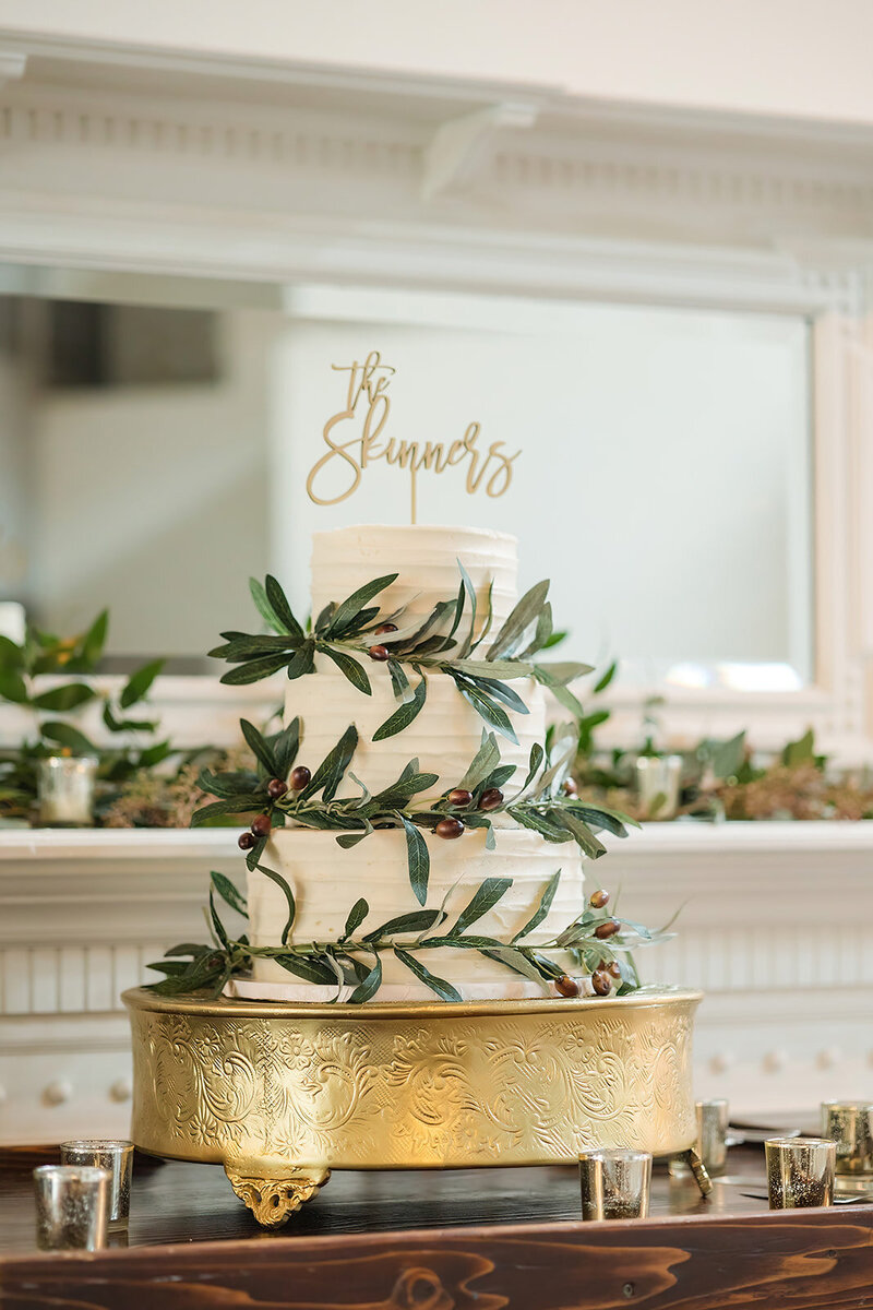 wedding bride and groom savannah georgia cake reception