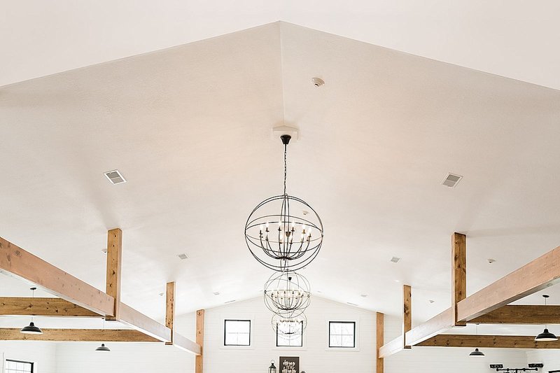 Indiana_The_Wilds_Wedding_Event_Venue_Blue_White_Wedding_Ideas_Boho_Chic_Weddings_33