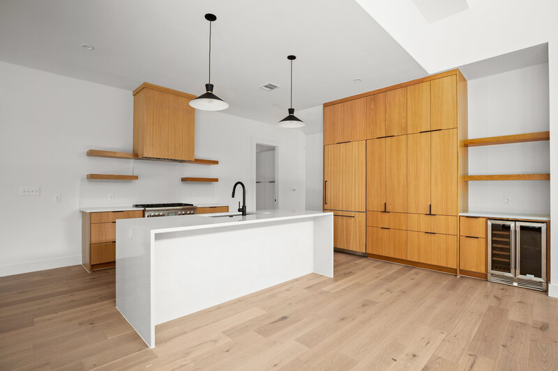 1004-audrey-court-kitchen-2