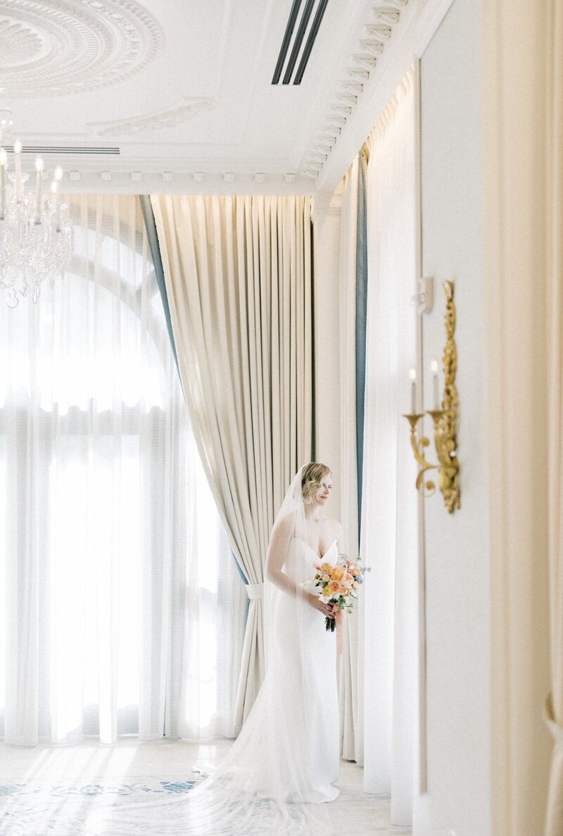 Indiana_Michigan_Wedding Planner_Hotel Carmichael_Carmel Indiana_Wedding Day Editorial_Bridal Fashion_The Bride