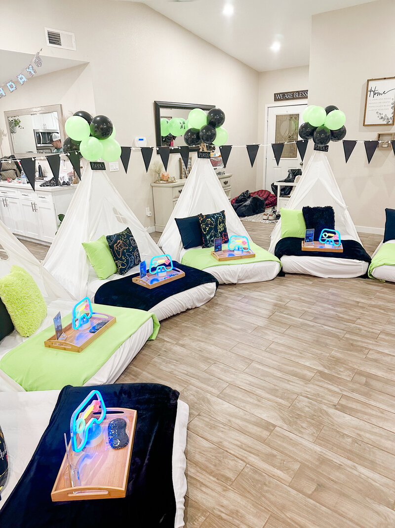 AZ Party Squad teepee parties - Gamer party theme