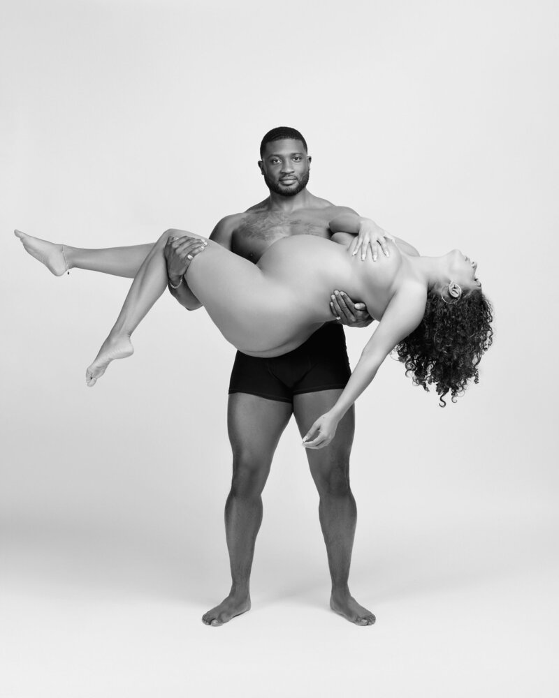 Yelissa-and-Ralph-Maternity0215-BW