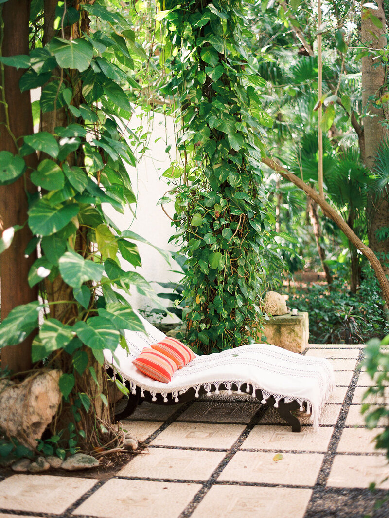 lush garden featuring a futon bed