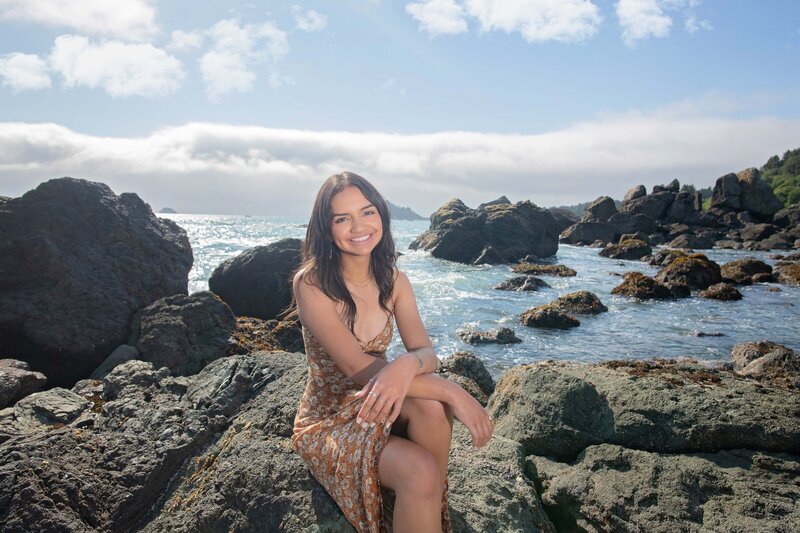 Stylish Fall Senior Portrait Session in a lush park in Humboldt County, California, by Parky's Pics Photography