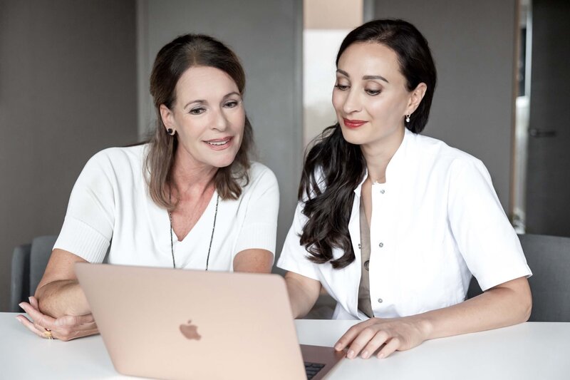 Intake behandeling bij Dr Lizenka Adriaanse cosmetisch arts Rotterdam