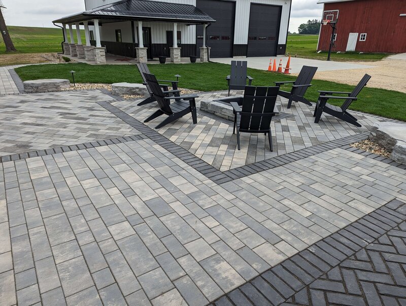 Cedar-Rapids-Manchester-Iowa-Hardscape-Supreme-Green-_20240603_135922803