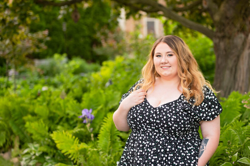 Senior-Pictures-at-The-Gardens-Wedding-Center-1
