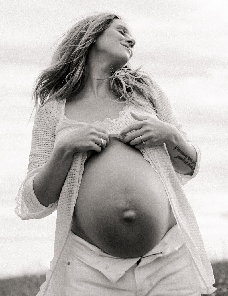 Motherhood Photographer, Motherhood Photos, Documentary Motherhood Session. Atlanta Motherhood Photographer