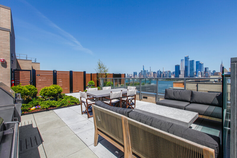 1425 Hudson-Rooftop Amenities6