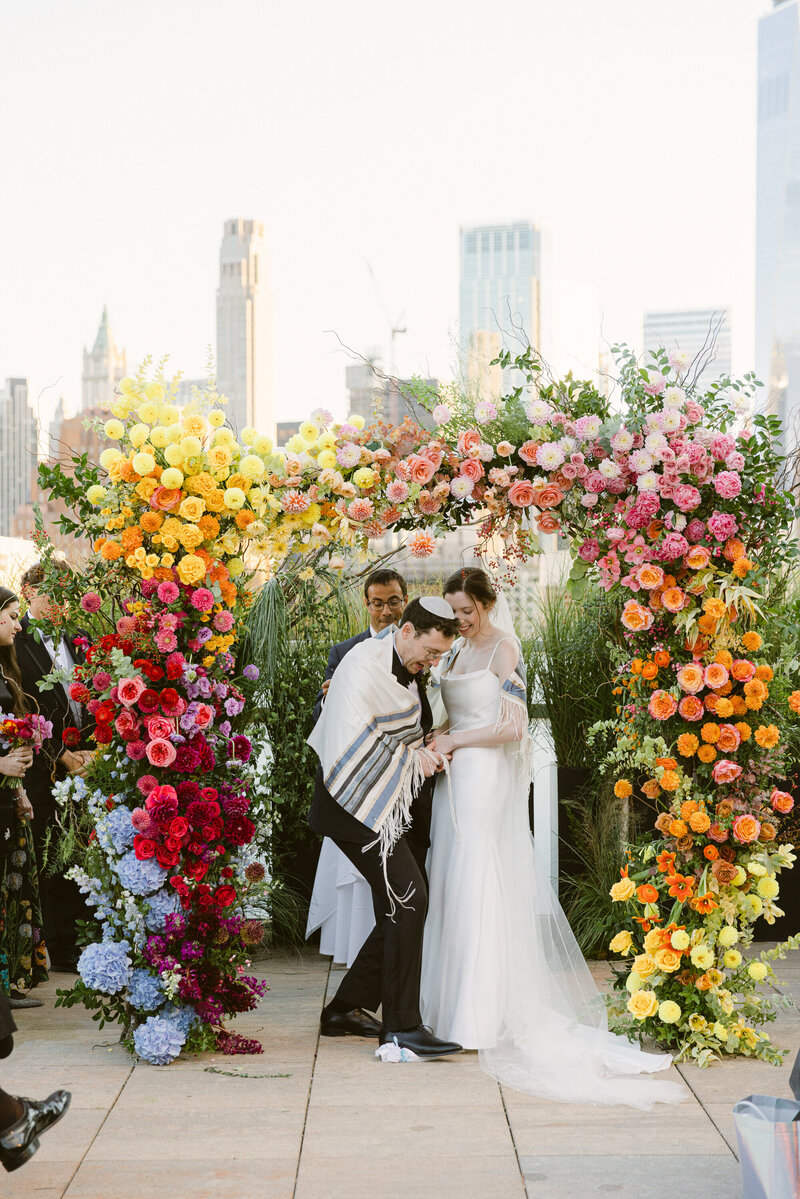 bo_shim_new_york_fine_art_luxury_wedding_editorial_photographer_wedding_tribeca_rooftop-28