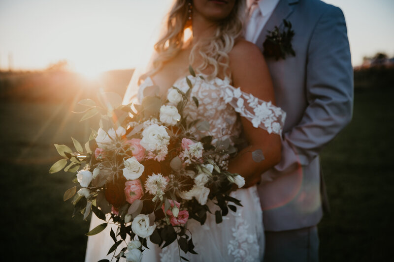 Wedding photography at Willowbrooke Barn, Billings, MT, showcasing the elegance of a rustic wedding. Chelise Boysun captures heartfelt moments of love and celebration against the stunning backdrop of Montana’s scenic landscapes.