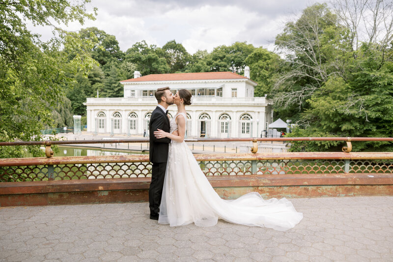 Adorable bridal suite for this beautiful fall/winter intimate wedding styled shoot