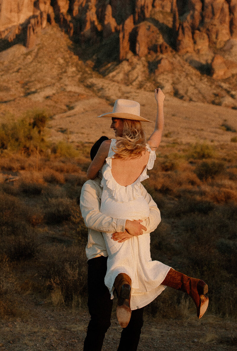 jami-oliver-engagement-session-taylorraephotofilm-207_websize