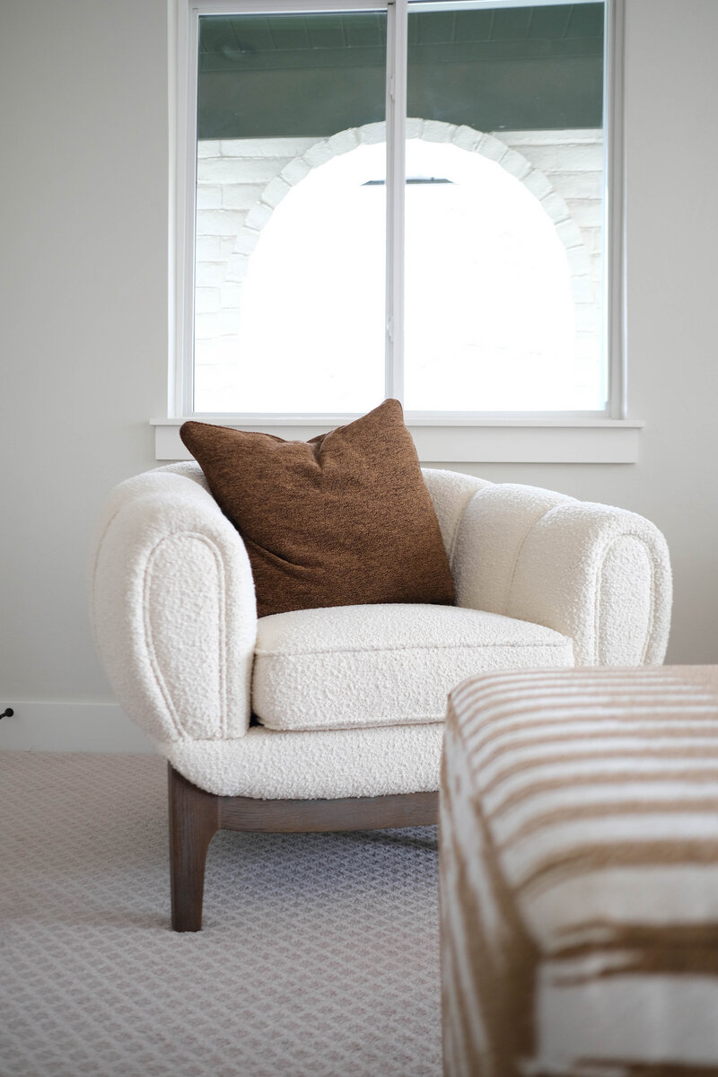 Add a touch of elegance to your living room decor with our chic white furry pillowcase.