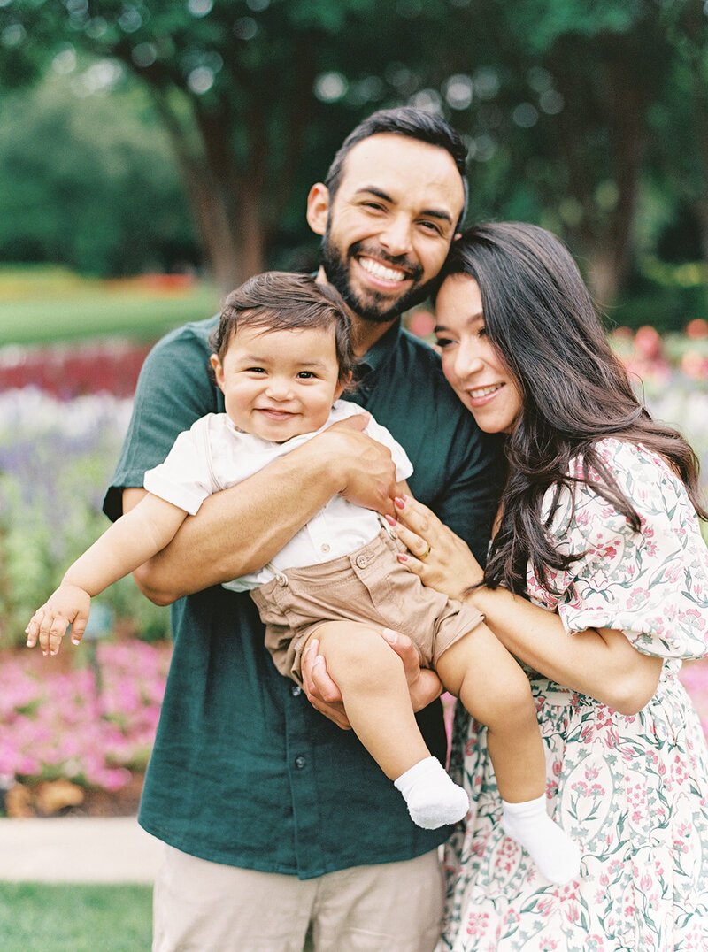 Texas-Family-Film-Photographers-Spring-RuétPhoto-felicianofamily1