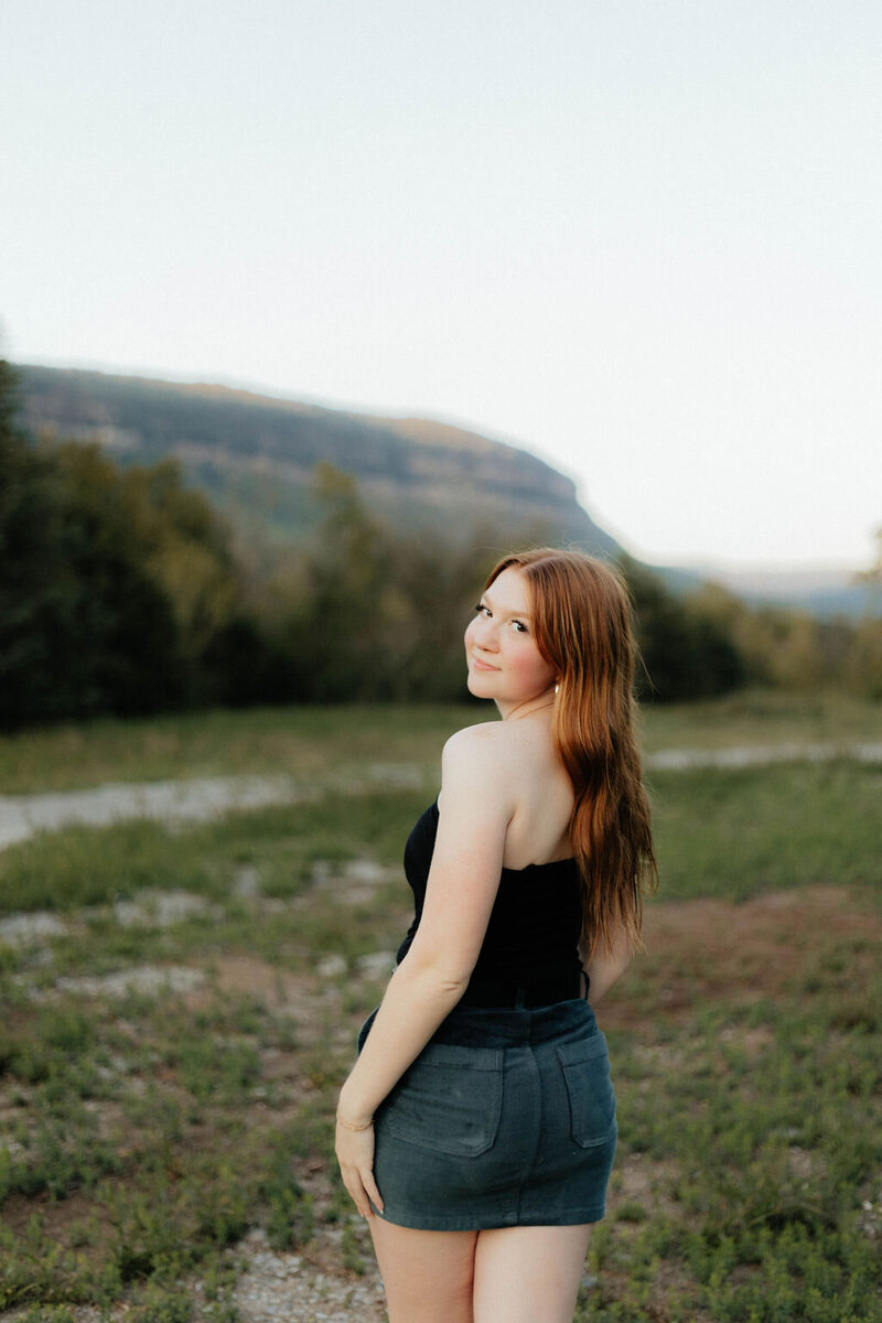 girl looking over shoulder