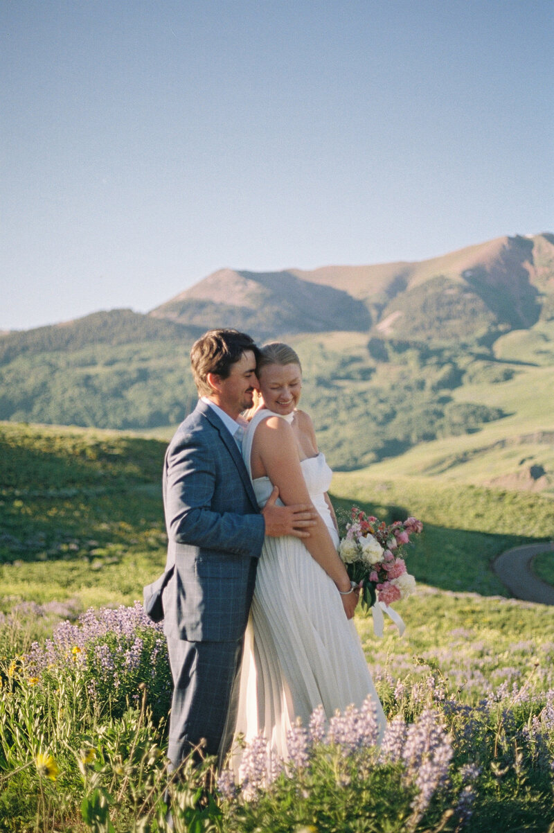 Crested-Butte-Colorado-Elopement-on-35mm-Film-19