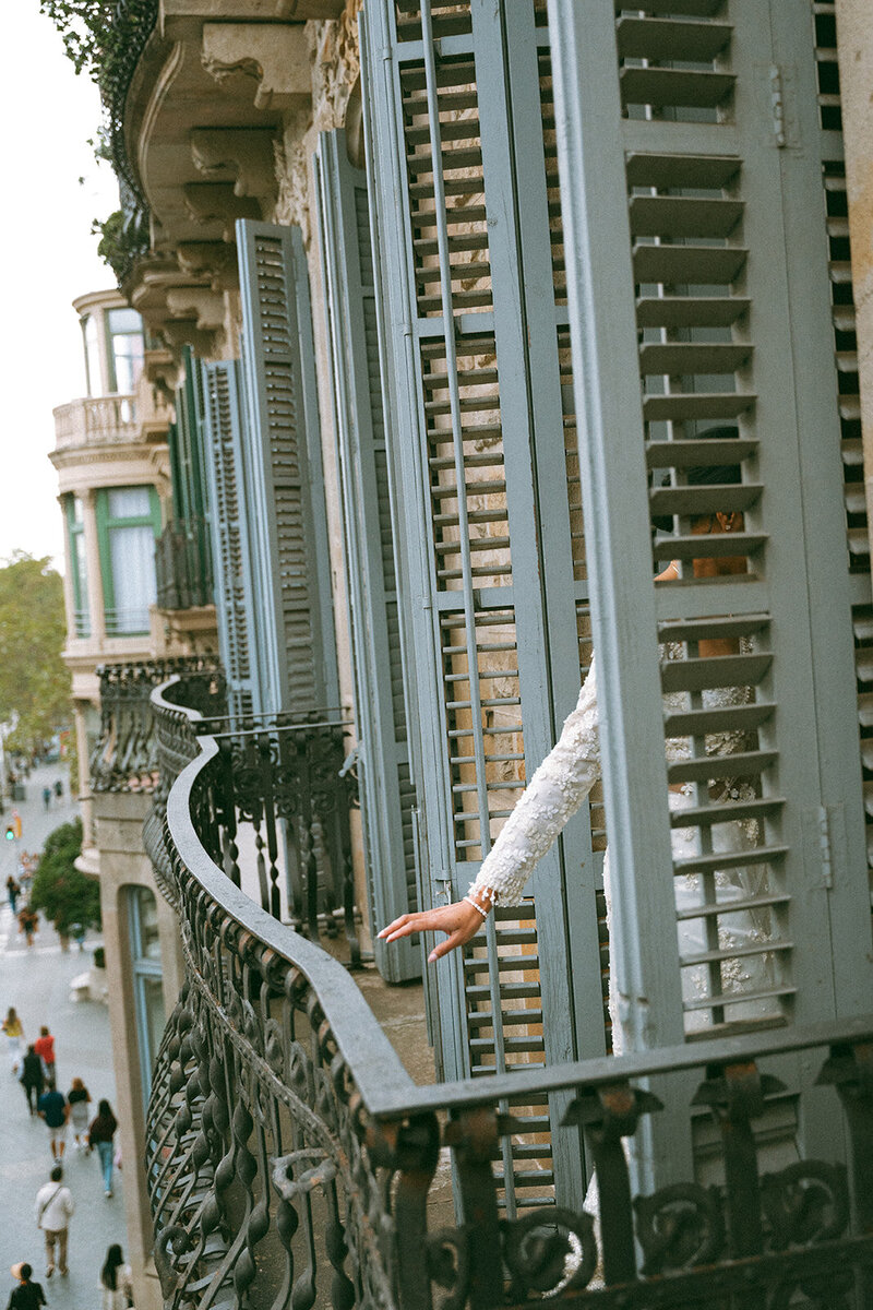 lisa-avesh-barcelona-la-baronia-wedding-105
