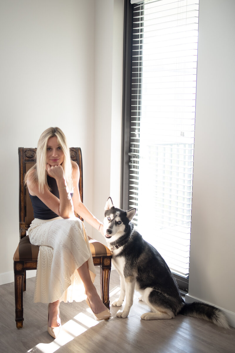 Bride holding Champagne on Naples golf course
