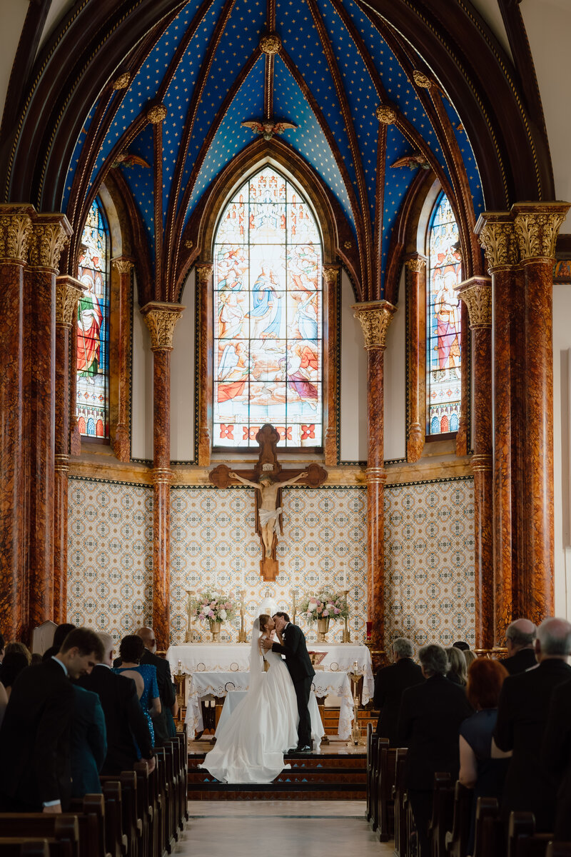 Photos by Tia is a wedding, elopement, engagement, and creative session photographer based in Austin, Texas. She offers both digital and film photography services.