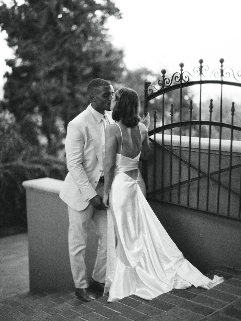 Brady Bates - The Paramour Estate-2