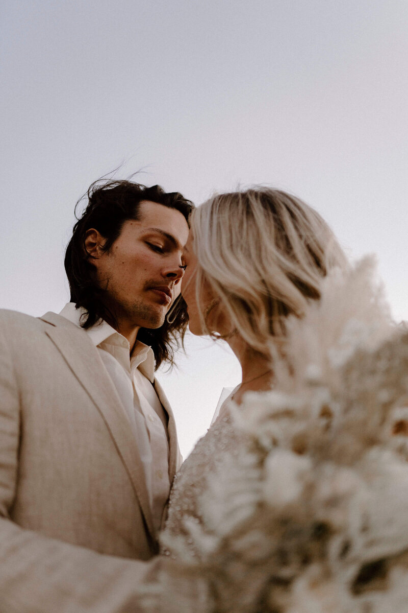 Kiss_WeddingDay_amari
