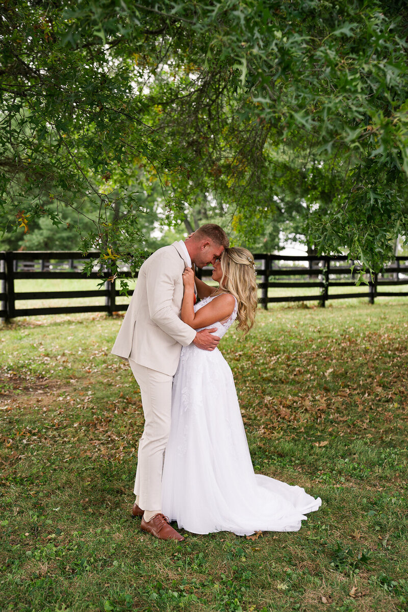 bride-and-groom-portriat-fall-1