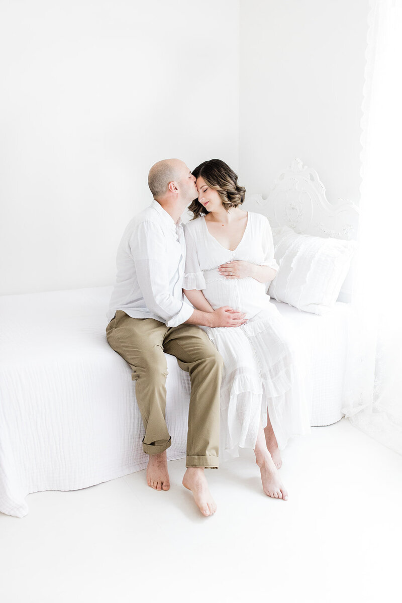 Cincinnati-Maternity-Photography-Winter-Freire-019