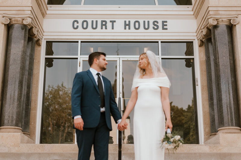 bride and groom portrait for amber lynn photography