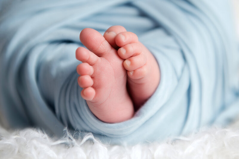 newborn baby feet