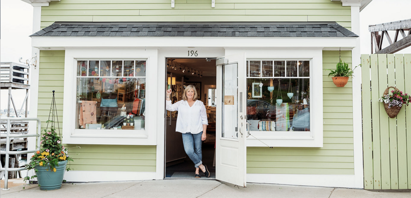 Nancy in front of the joye storefront