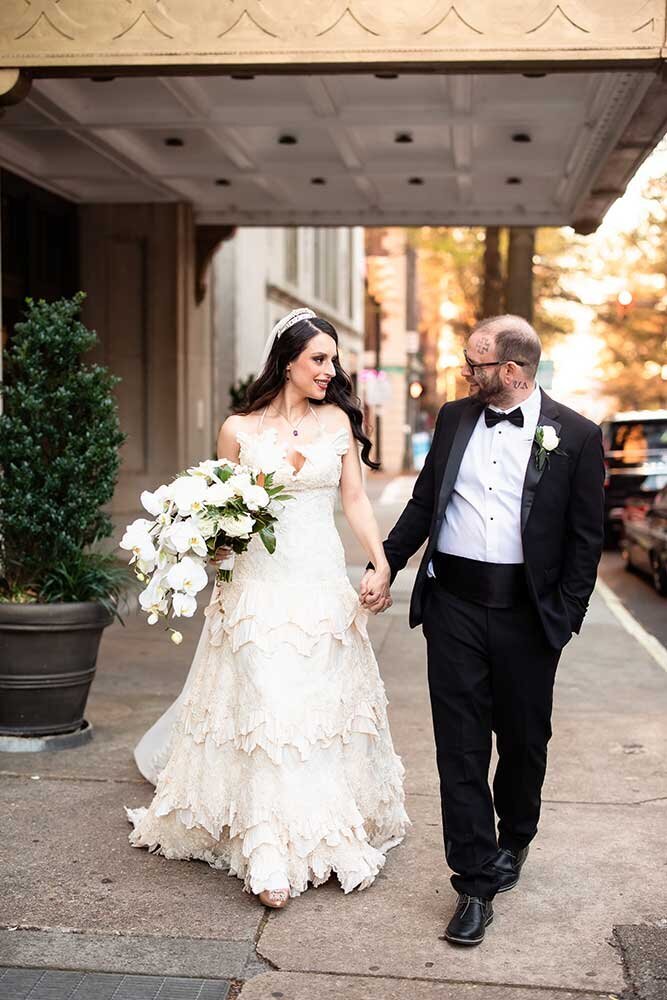 Modern wedding couple with tattoos at luxury richmond hotel - emmiclaire wedding photography