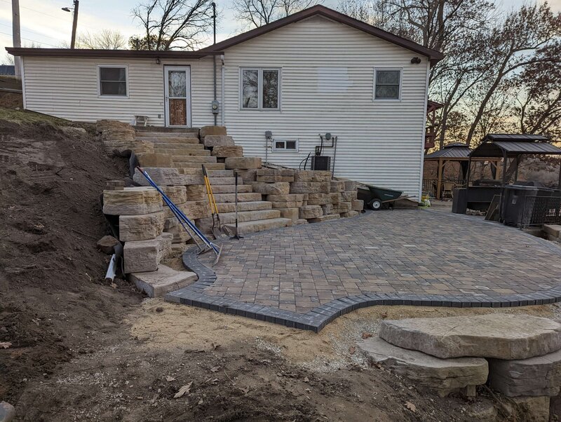 Cedar-Rapids-Manchester-Iowa-Lawn-care-Landscaping-Hardscape-Supreme-Green-_20221102_225646786