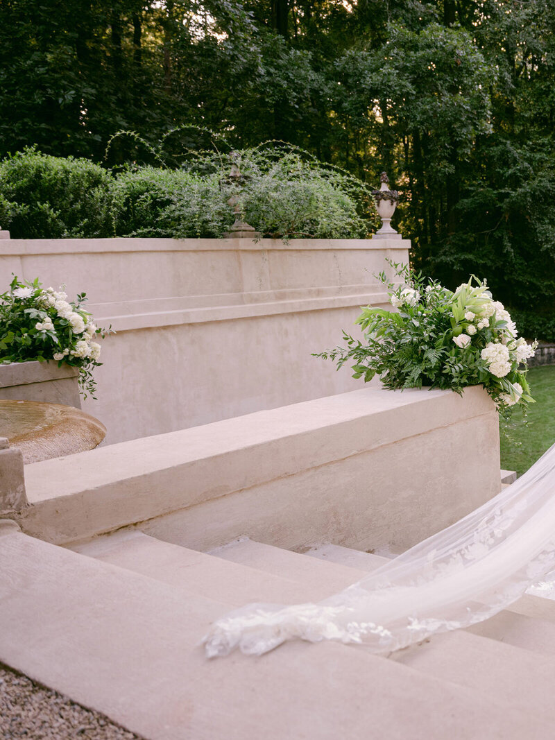 luxury-wedding-photographer-atlanta-walk-down-the-aisle-left