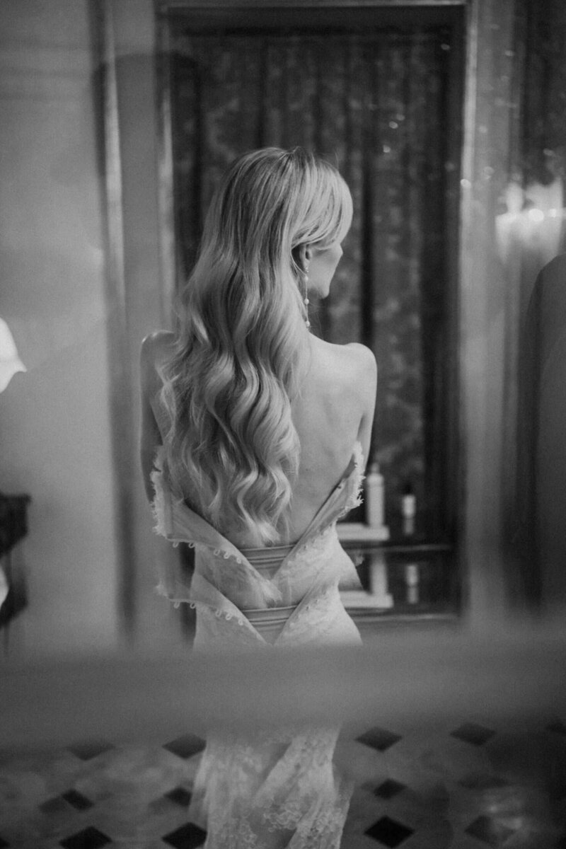 bride getting ready exclusive wedding borgo santo pietro 