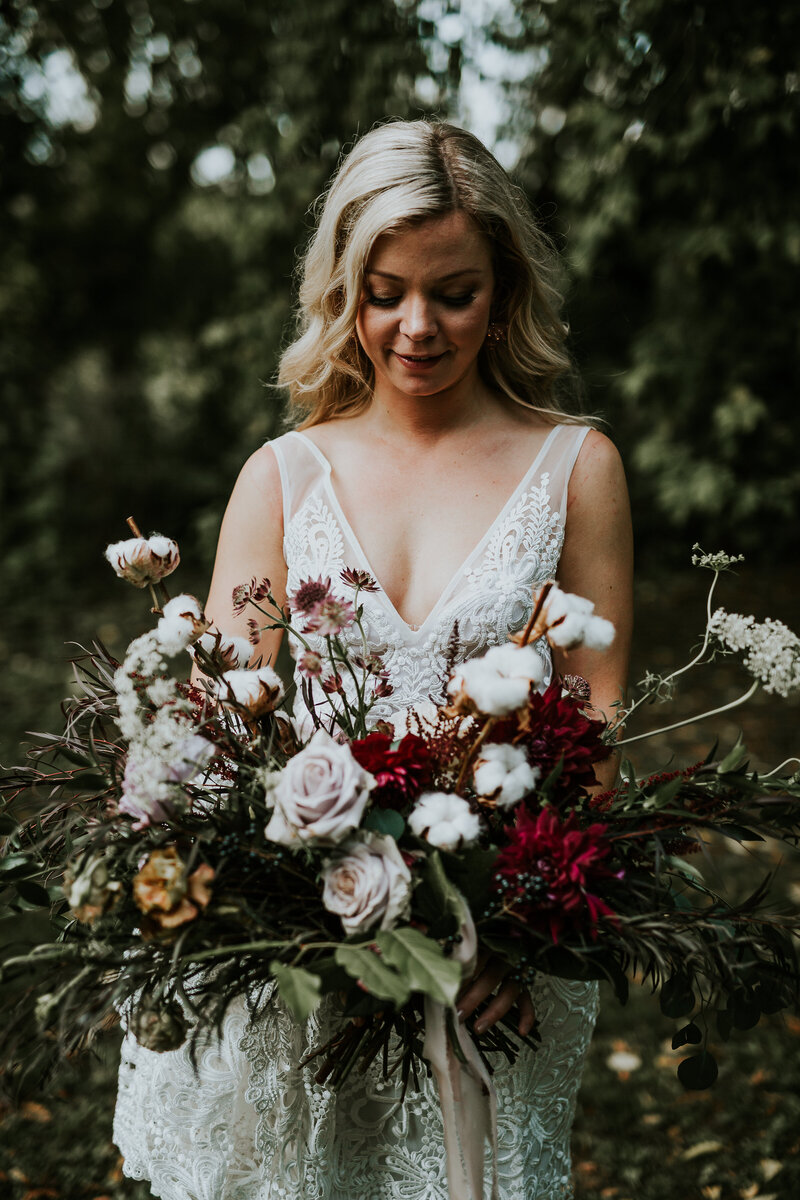 Cotton and Burgundy Fall Bouquet | Billings Estate Museum | Frid Events | Brittany Frid | Ottawa Florist