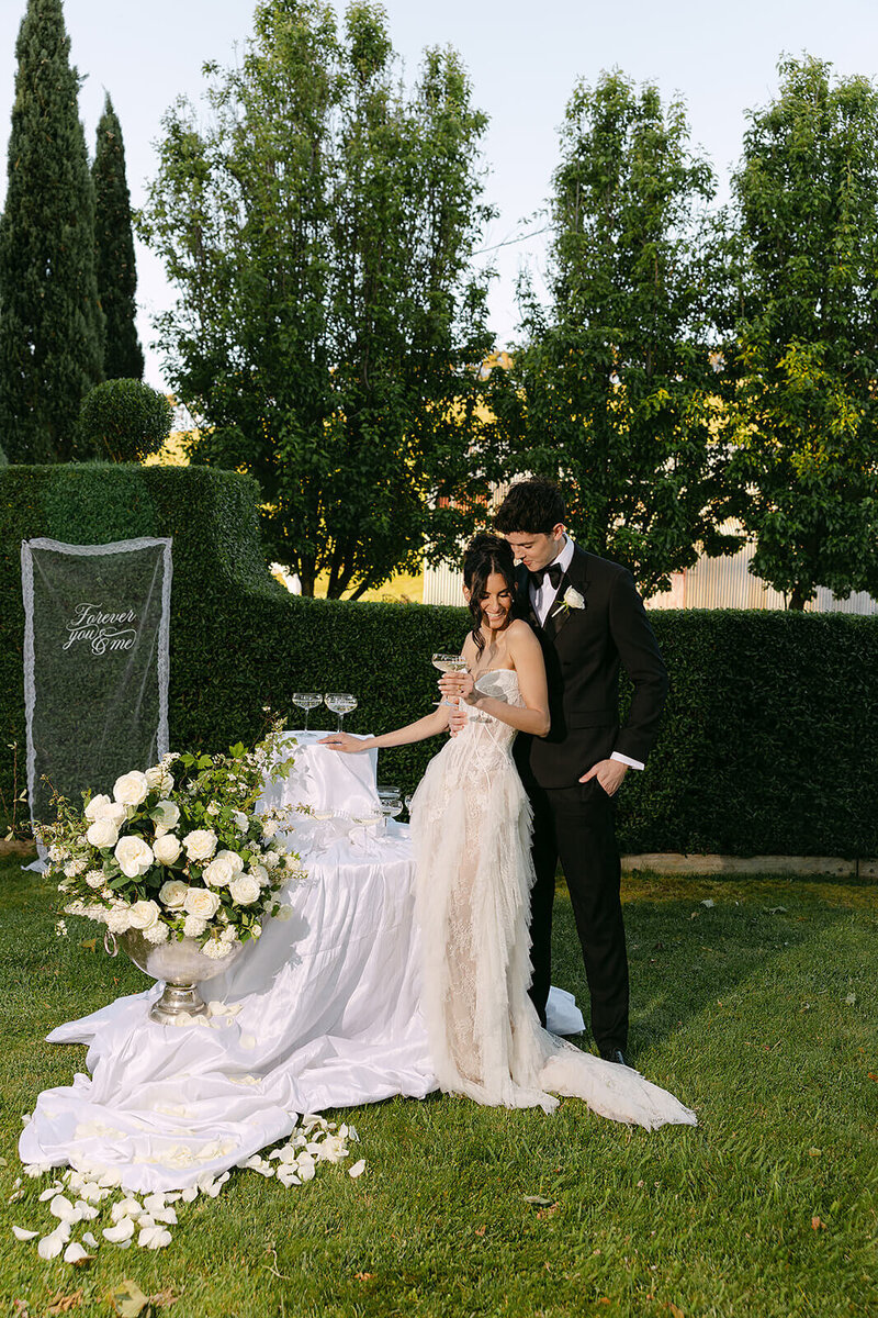 Mellyrain_Creative_couple_champagne_tower