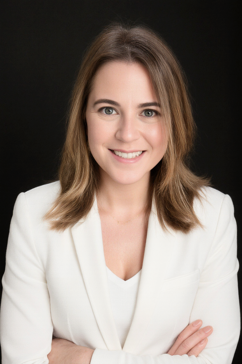 renee-white-blazer3