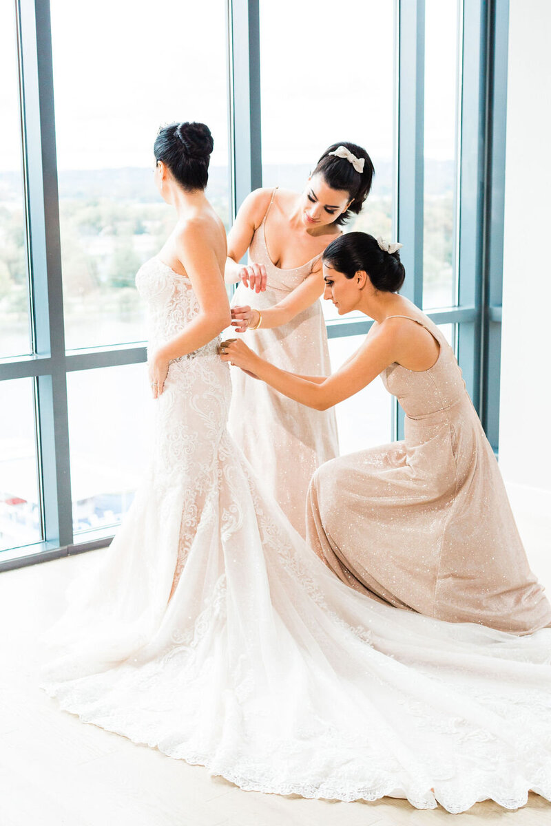 bride getting ready