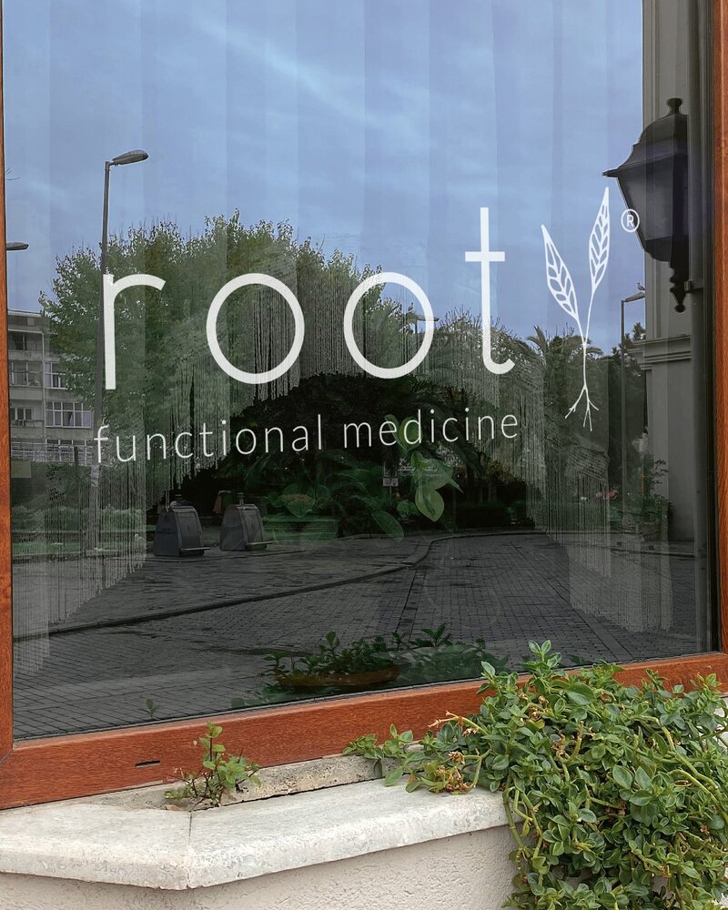 Root fm window sign mockup the brand infuence portfolio