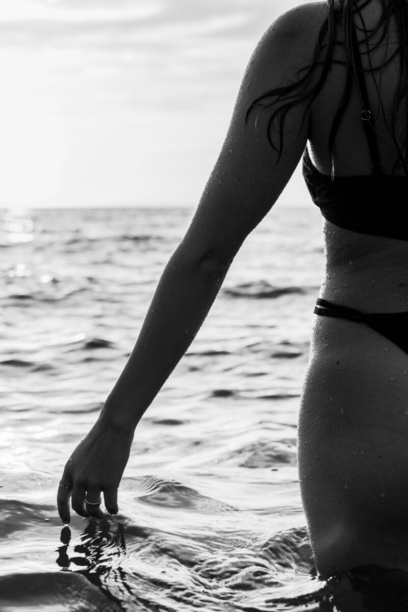 Refined artistic photo with a balance of light, texture, and mood.
