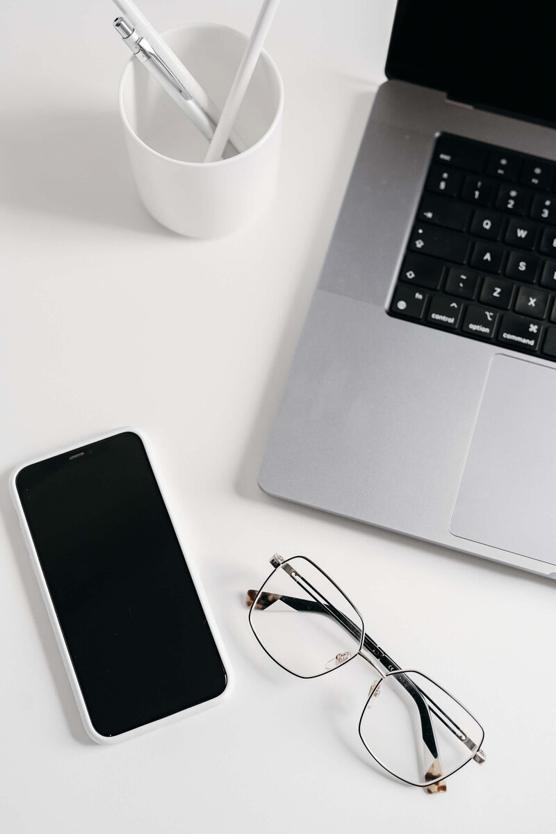 Styled Stock Society Blanc Mood 24