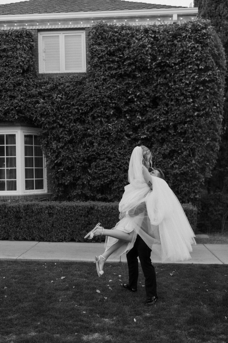 ally-sam-elegant-wedding-taylorraephotofilm-118