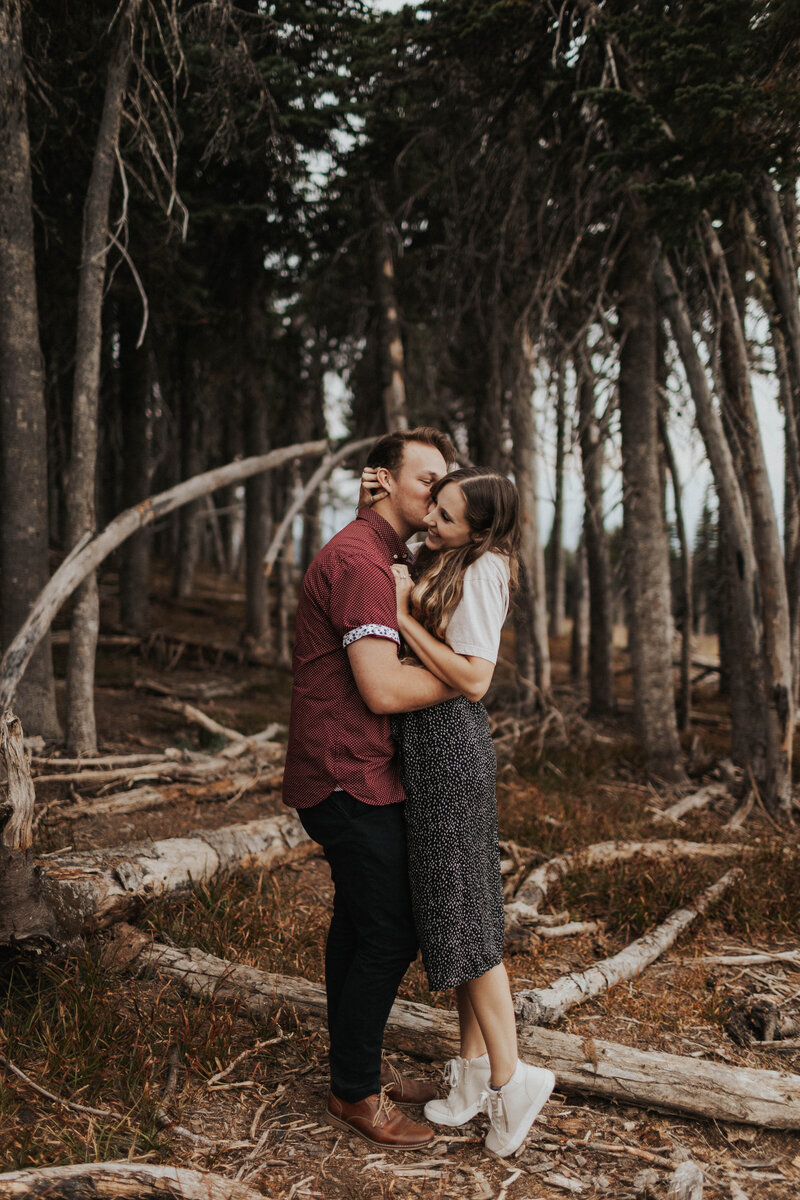 couple in the woods, couples photo shoot