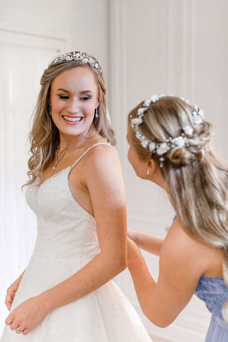 Tampa-Florida-wedding-Photographer-getting-ready-wedding-day-portraits-bridal-portraits-florida-wedding-photographer34