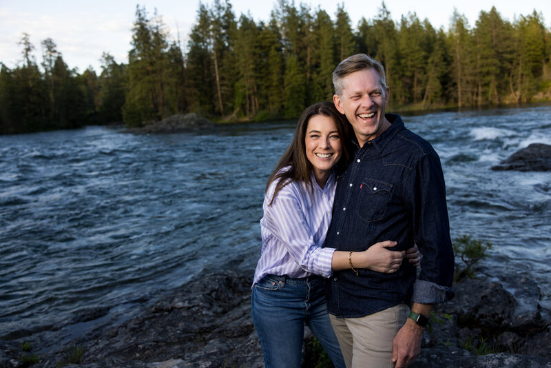 parents-fun-laughter-portrait-lifestyle-outdoors-post-falls